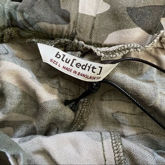 NWT Blu Edit‎ Women’s Camo Tie Front Shorts Green Size Large - Picture 6 of 7